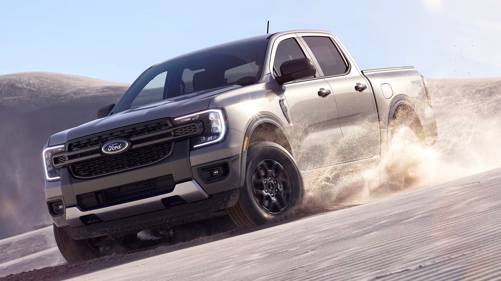 Le Ford Range 2024 qui dérape dans le sable.